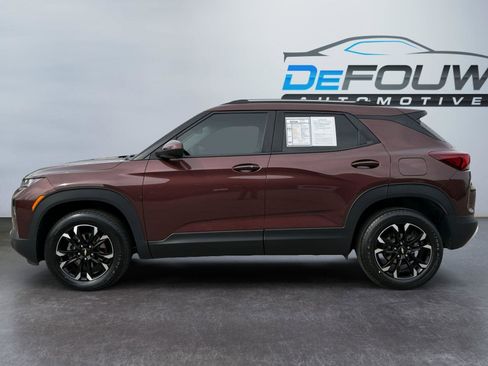 Used 2022 Chevrolet TrailBlazer LT w/ LPO, Blackout Package image 6