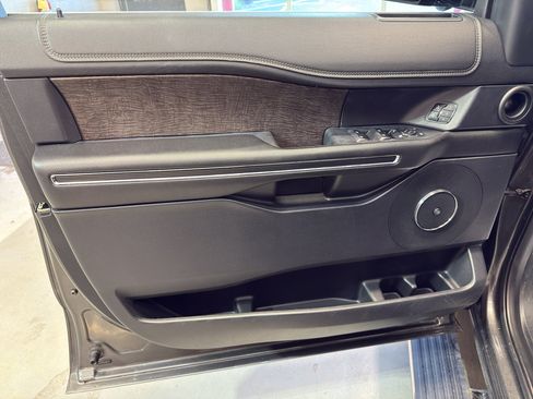 Used 2020 Ford Expedition Limited w/ Equipment Group 302A image 14