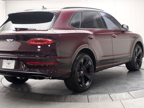 Used 2021 Bentley Bentayga AWD/4WD image 3