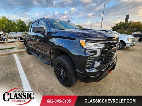 Used 2024 Chevrolet Silverado 1500 LT Trail Boss w/ Convenience Package II AWD/4WD image 1