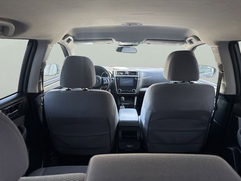 Used 2018 Subaru Outback 2.5i Premium image 10
