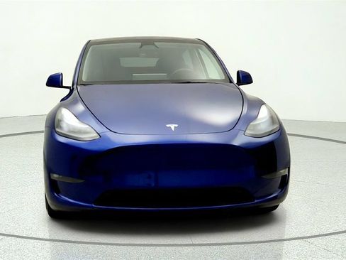 Used 2023 Tesla Model Y Long Range AWD/4WD image 2
