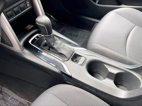 Used 2022 Toyota Corolla Cross LE w/ Moonroof Package image 15