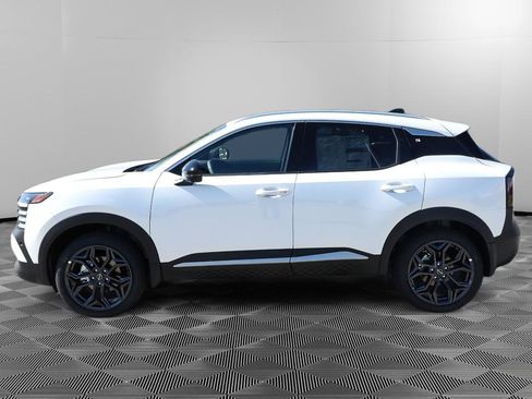 New 2026 Nissan Kicks SR w/ SR Premium Package AWD/4WD image 3