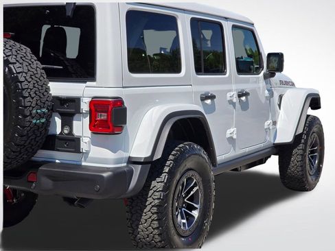 New 2026 Jeep Wrangler Unlimited Rubicon AWD/4WD image 40