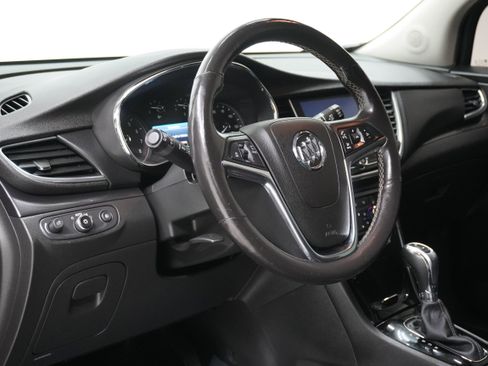 Used 2019 Buick Encore Essence image 9