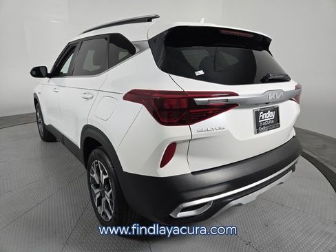 Used 2023 Kia Seltos EX image 4