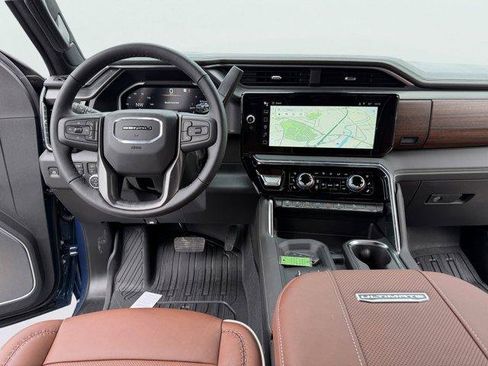 Used 2026 GMC Sierra 3500 Denali Ultimate AWD/4WD image 2