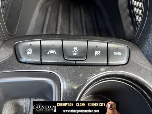 Used 2025 Chevrolet TrailBlazer LT AWD/4WD image 9