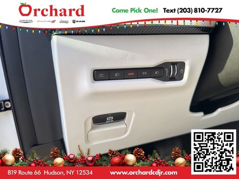 Used 2025 Jeep Wagoneer S Limited image 30