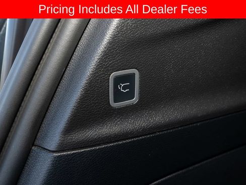 Used 2020 Chrysler Pacifica Limited FWD image 7