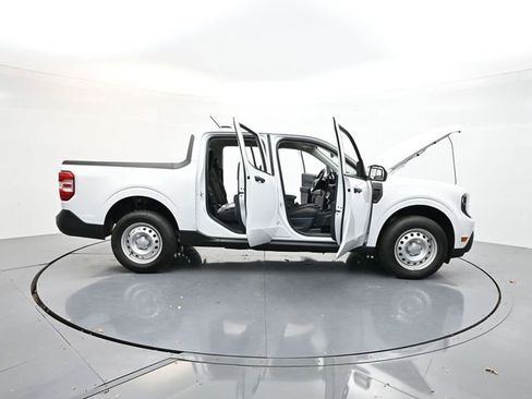 New 2025 Ford Maverick XL image 41