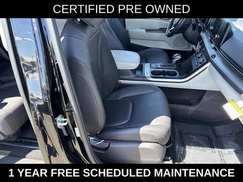 Used 2023 Kia Carnival LX FWD image 9
