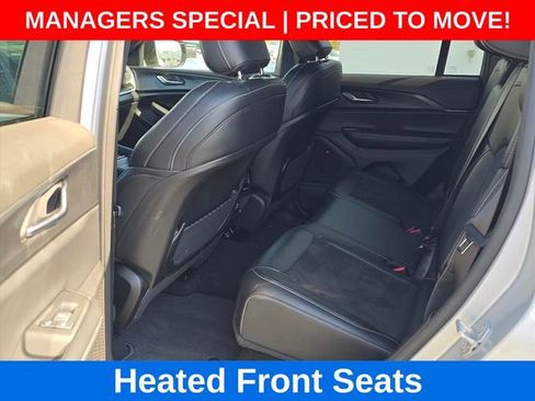 Used 2025 Jeep Grand Cherokee Altitude AWD/4WD image 21
