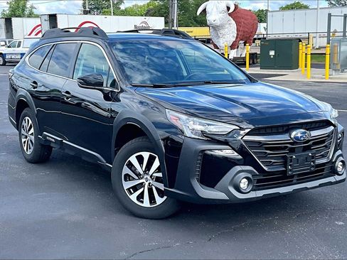Used 2023 Subaru Outback Premium AWD/4WD image 37