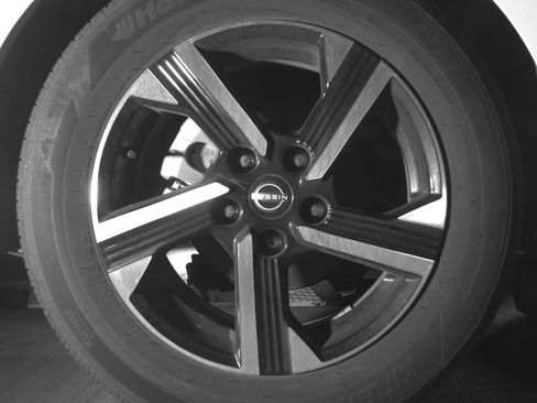 Used 2025 Nissan Sentra SV FWD image 12