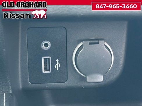 Used 2020 Nissan Kicks SR image 18