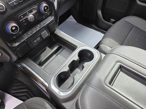 Used 2022 Chevrolet Silverado 1500 LT Trail Boss w/ Bed Protection Package AWD/4WD image 17