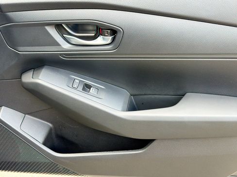 Used 2025 Honda Accord LX image 15