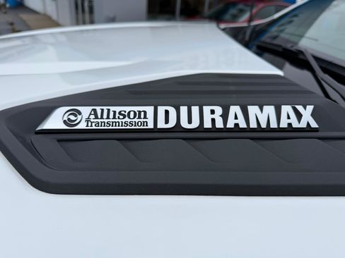 Certified 2023 Chevrolet Silverado 2500 LTZ w/ LTZ Convenience Package image 9