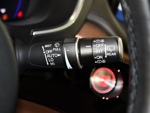 Certified 2024 Acura MDX SH-AWD w/ Technology Package image 23