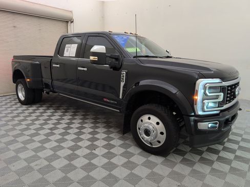 Certified 2025 Ford F450 Platinum w/ Platinum Plus Package image 1