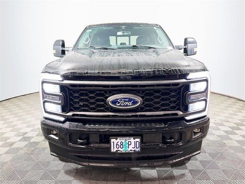 Used 2023 Ford F250 Lariat w/ Lariat Ultimate Package image 3