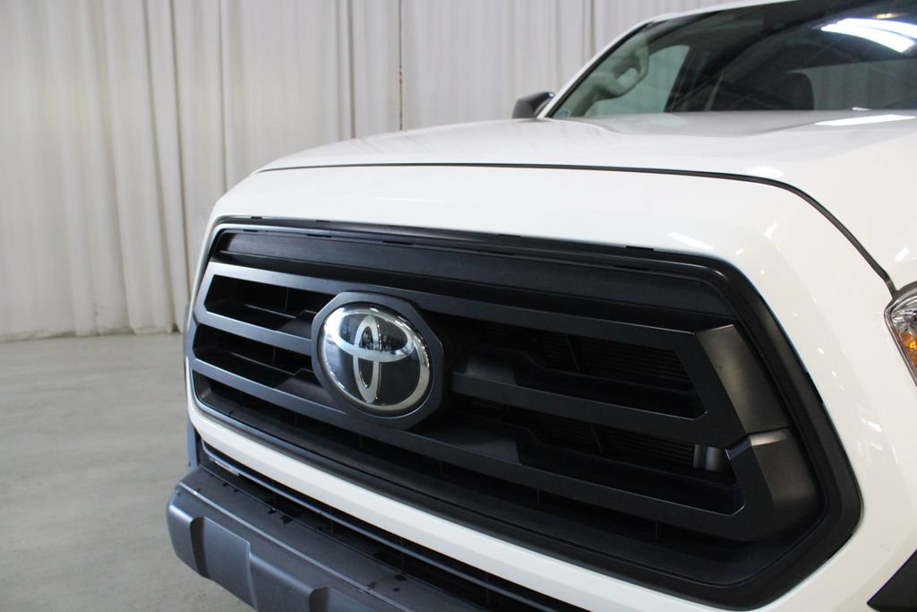 Used 2020 Toyota Tacoma SR AWD/4WD image 31