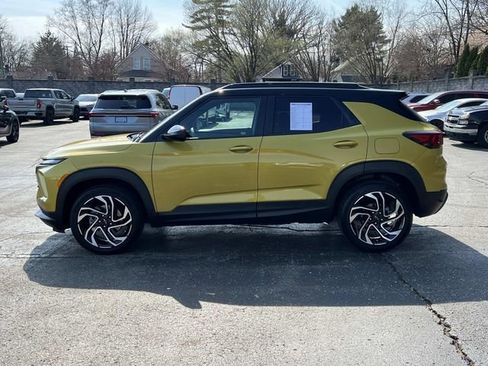 Used 2024 Chevrolet TrailBlazer RS w/ Convenience Package image 2