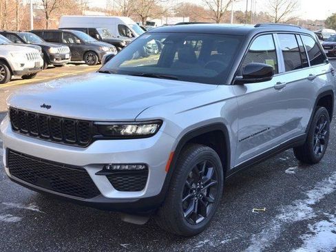 New 2025 Jeep Grand Cherokee Limited image 4