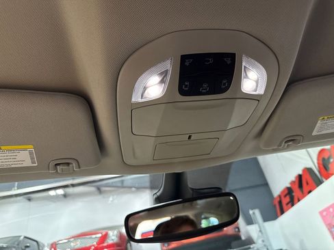 Used 2023 Chrysler Pacifica Touring-L FWD image 95