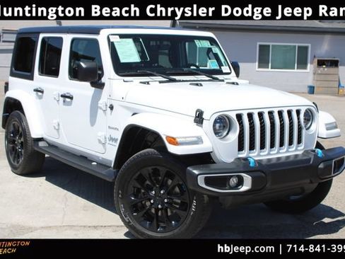Used 2023 Jeep Wrangler Unlimited Sahara w/ Cold Weather Group AWD/4WD image 1