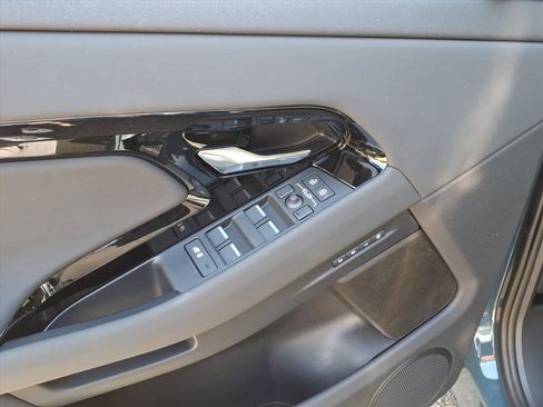 New 2026 Land Rover Range Rover Evoque S image 10