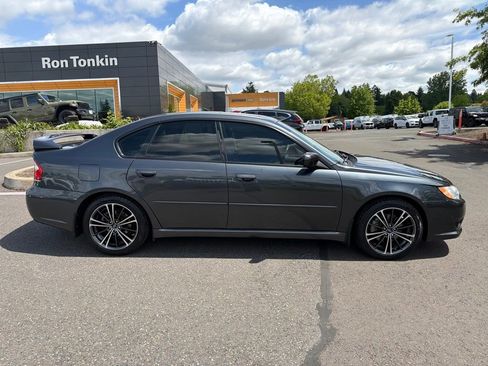 Used 2009 Subaru Legacy 2.5i Limited AWD/4WD image 8
