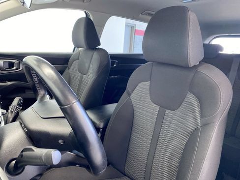 Certified 2026 Kia Sorento LX FWD image 19