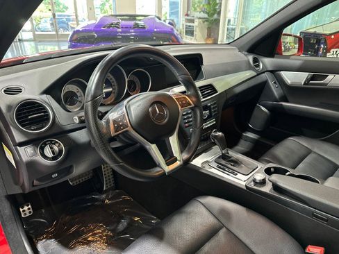 Used 2013 Mercedes-Benz C 250 Sedan image 32