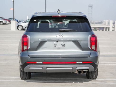 Used 2025 Hyundai Palisade SEL FWD image 7