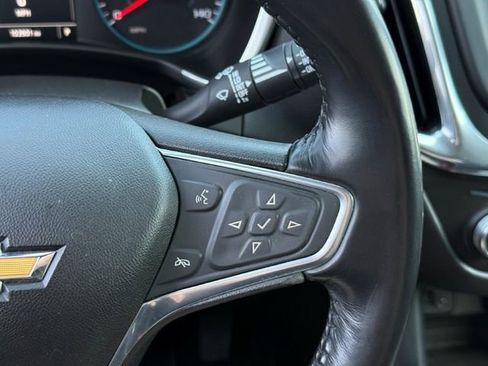 Used 2018 Chevrolet Equinox LT image 32