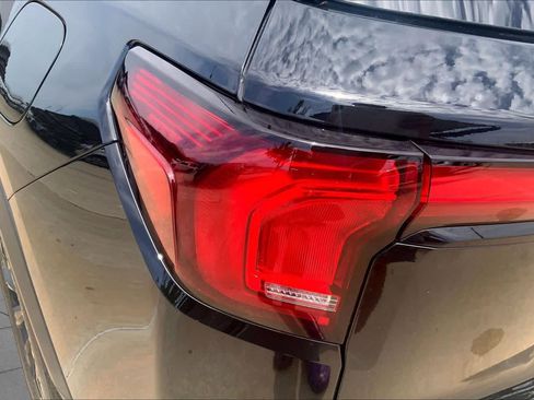 Used 2026 GMC Terrain Elevation w/ Elevation Premium Package FWD image 28