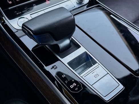Used 2019 Audi A8 L 4.0T w/ First Edition Package AWD/4WD image 9