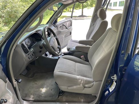 Used 2005 Toyota Tundra SR5 w/ TRD Off-Road Pkg AWD/4WD image 17