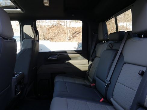 New 2026 Chevrolet Silverado 2500 ZR2 image 28