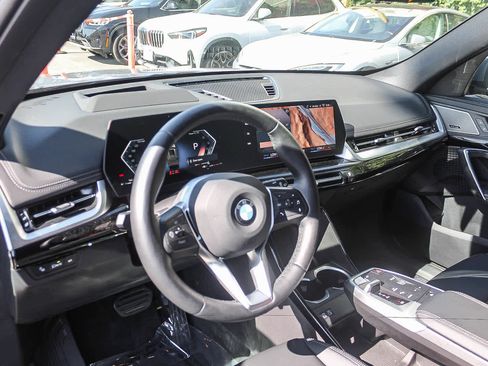 Used 2026 BMW X1 xDrive28i w/ Technology Package AWD/4WD image 16