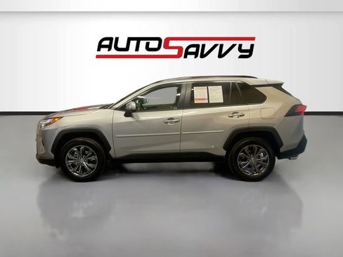 Used 2025 Toyota RAV4 Limited w/ Weather Package AWD/4WD image 4