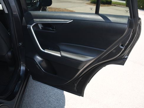 Used 2023 Toyota RAV4 LE FWD image 18