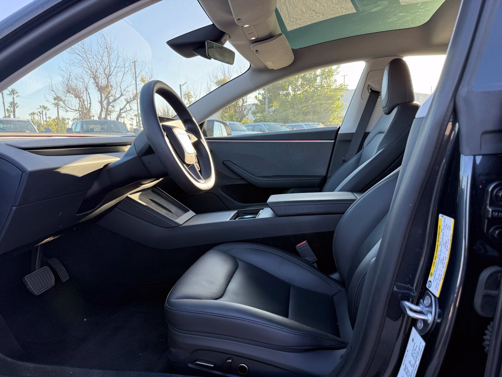 Used 2025 Tesla Model 3 RWD image 5