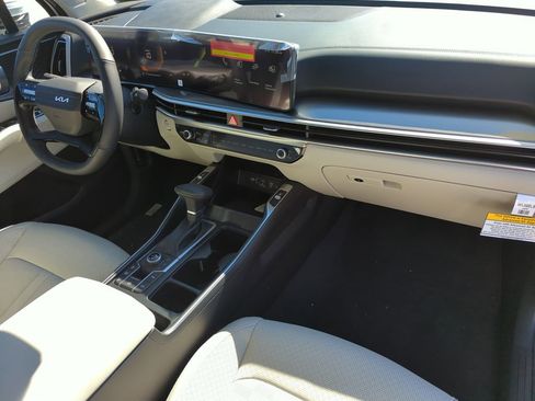 New 2026 Kia Sorento S AWD/4WD image 11