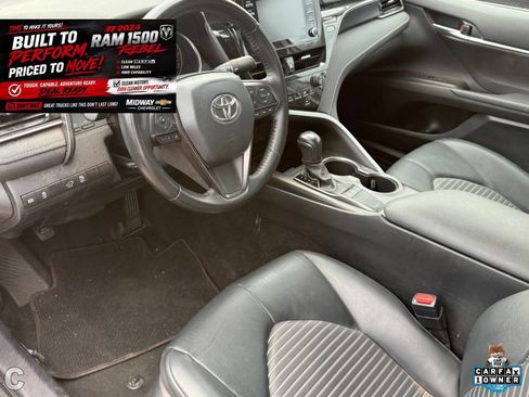 Used 2024 Toyota Camry SE FWD image 11