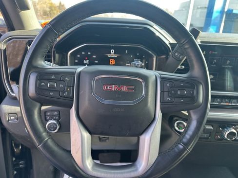 Used 2025 GMC Sierra 1500 SLT image 12