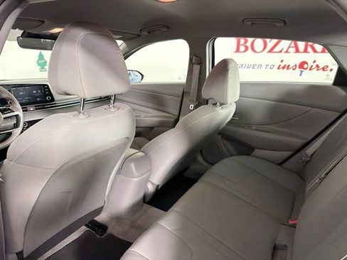 Used 2021 Hyundai Elantra SEL w/ Convenience Package FWD image 14
